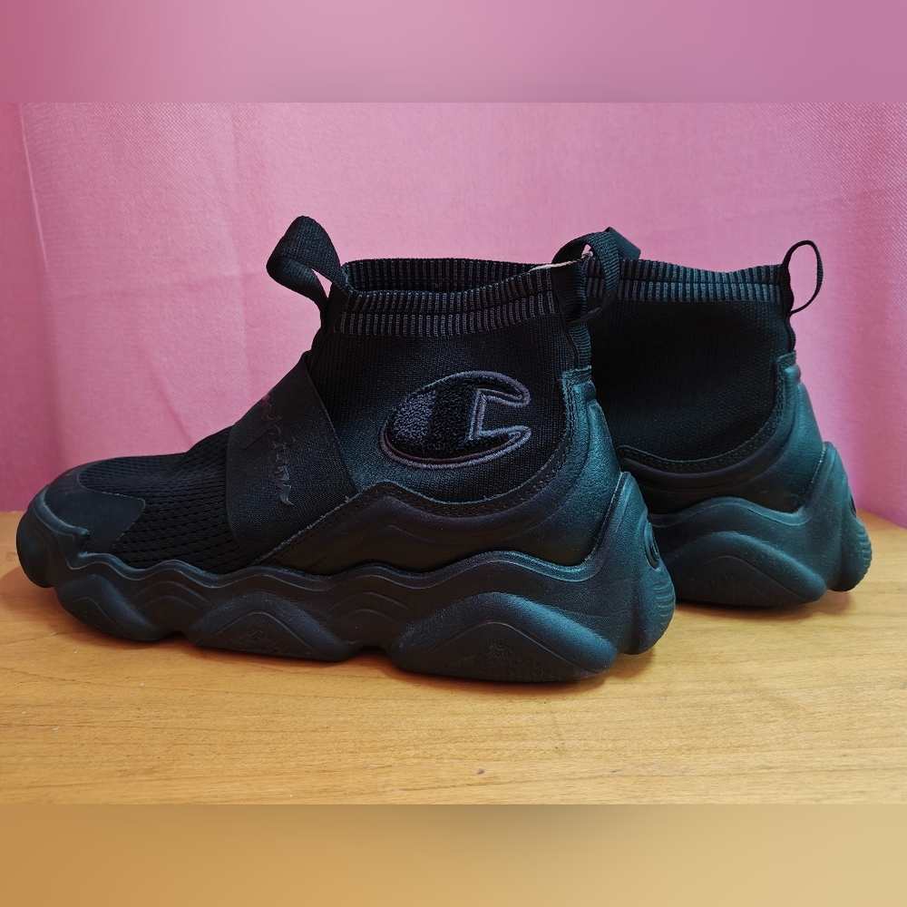 Champion Black Rally Pro Sneaker Sz 6.5 Youth - Picture 2 of 9